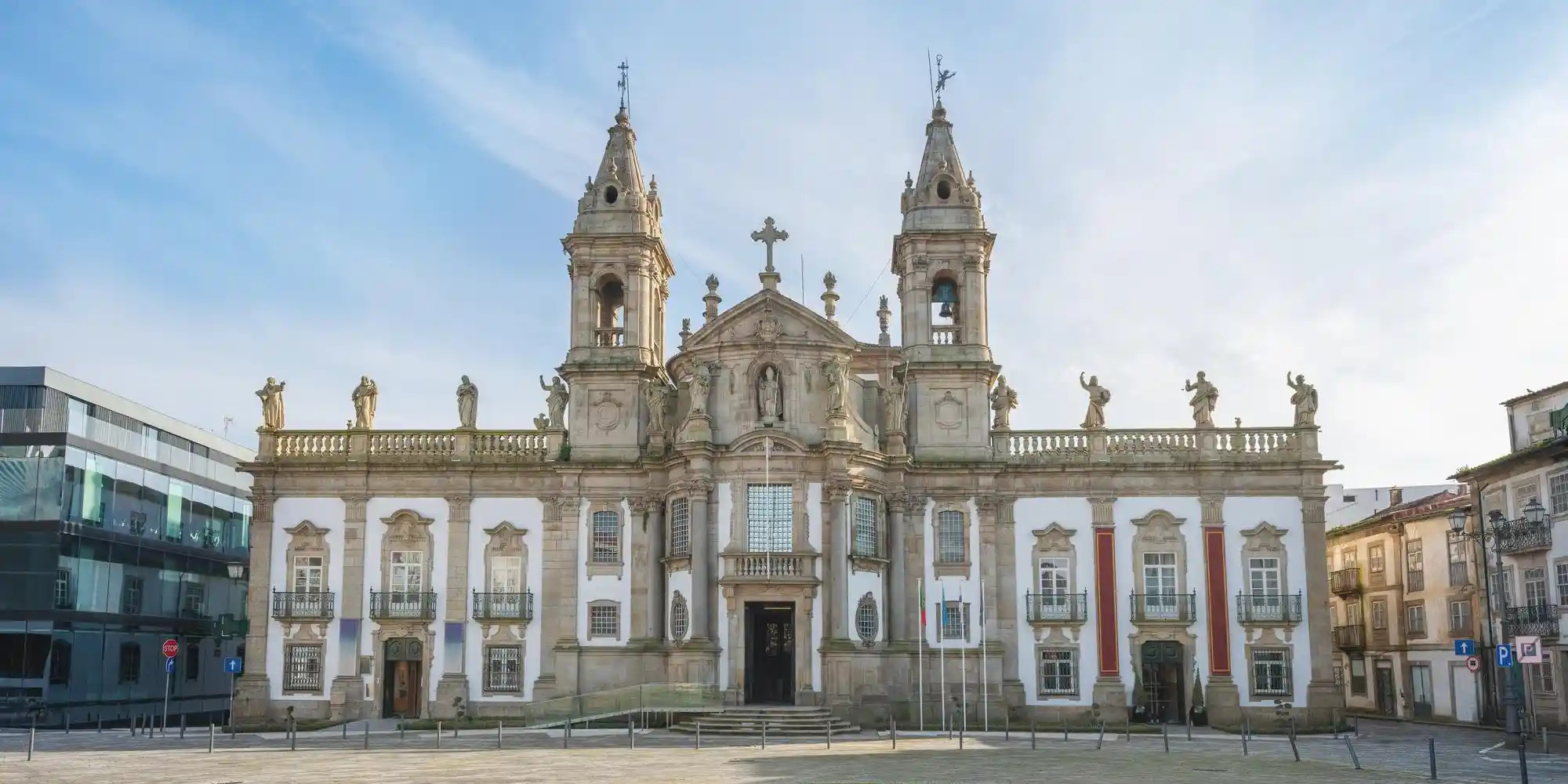 Side to Open New Studio in Portugal